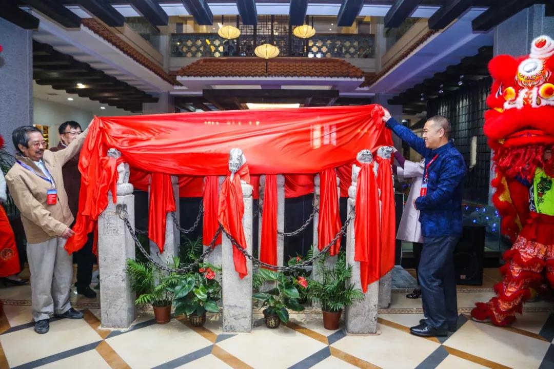 声誉见证！银河集团喜提“行业领军品牌”奖项_银河集团瓦业官网｜屋面瓦｜外墙砖｜修建施工